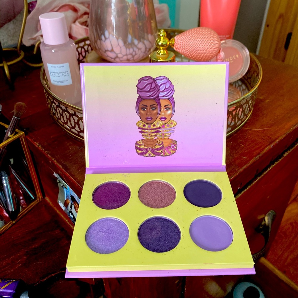 Juvia’s Place THE VIOLETS mini palette